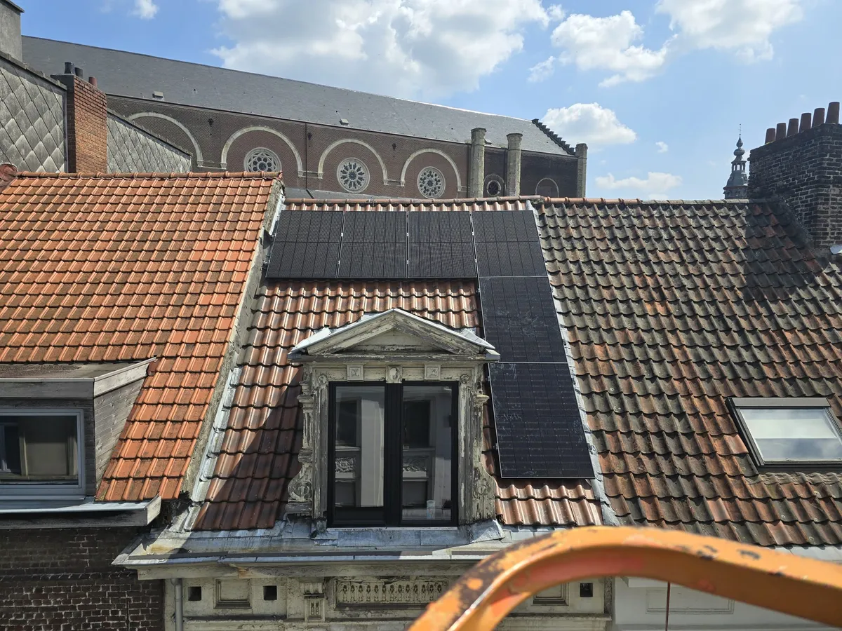 Zonnepanelen + Batterij + Slimme Sturing Gent
