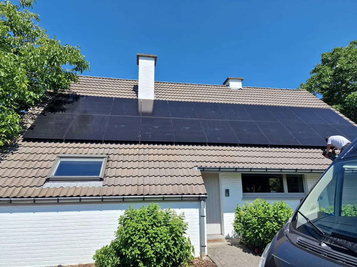 Zonnepanelen + Batterij + Slimme Sturing Harelbeke