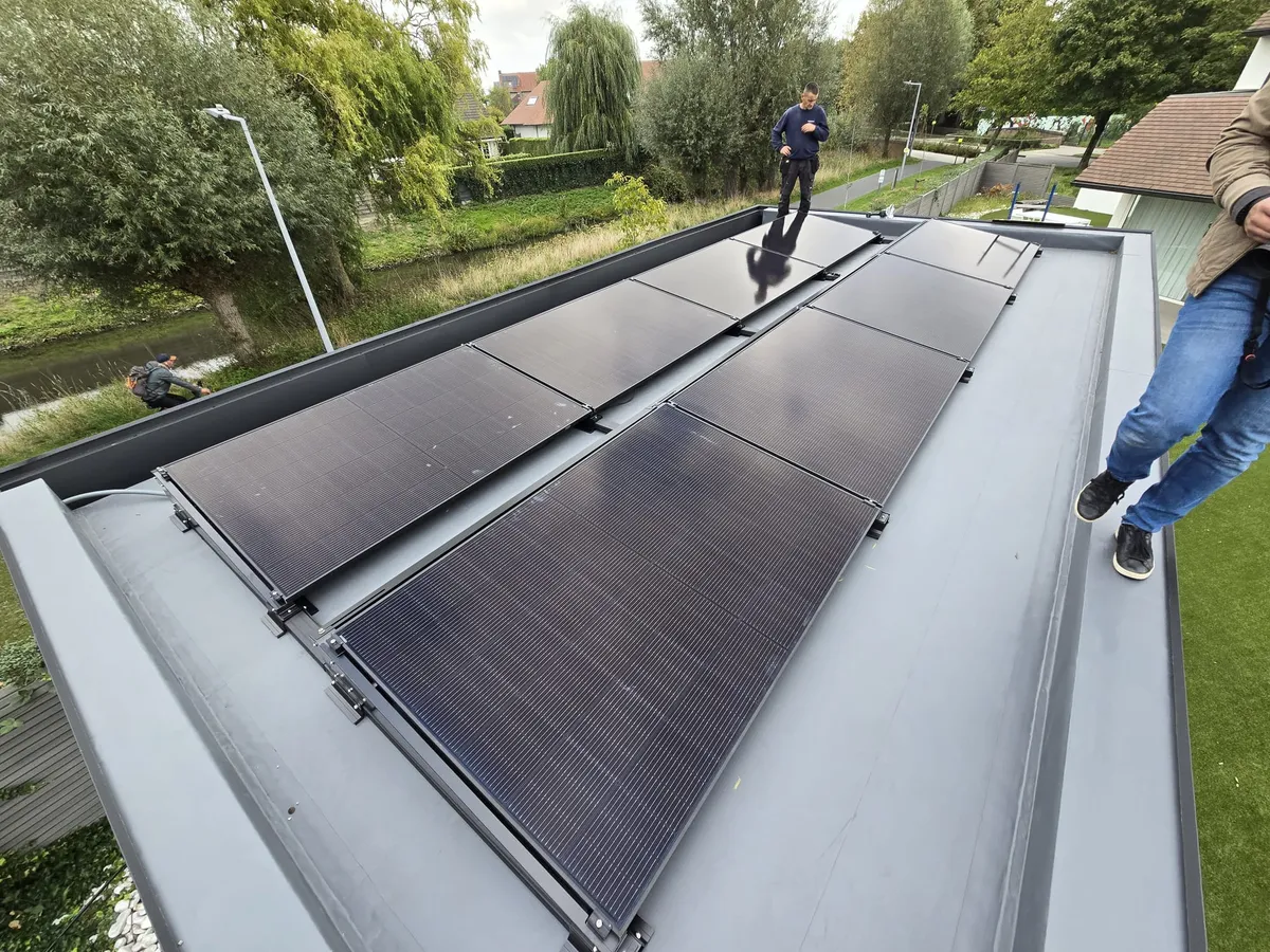 Zonnepanelen + Batterij installatie Roeselare — Solarnation