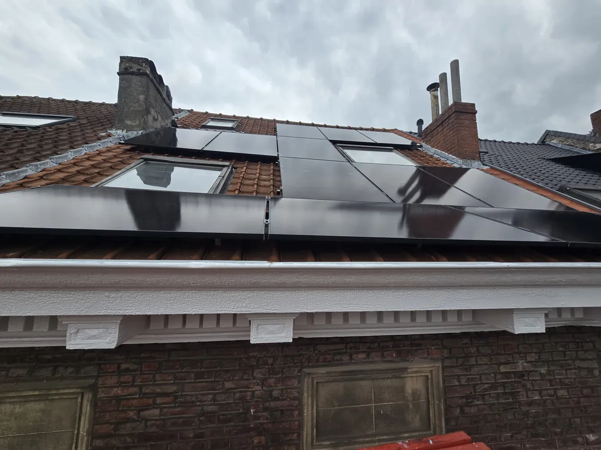 Zonnepanelen + Batterij + Slimme Sturing Gent (9000) — Erkend installateur Solarnation Zonnepanelen + Batterij + Slimme Sturing installatie Gent — Solarnation