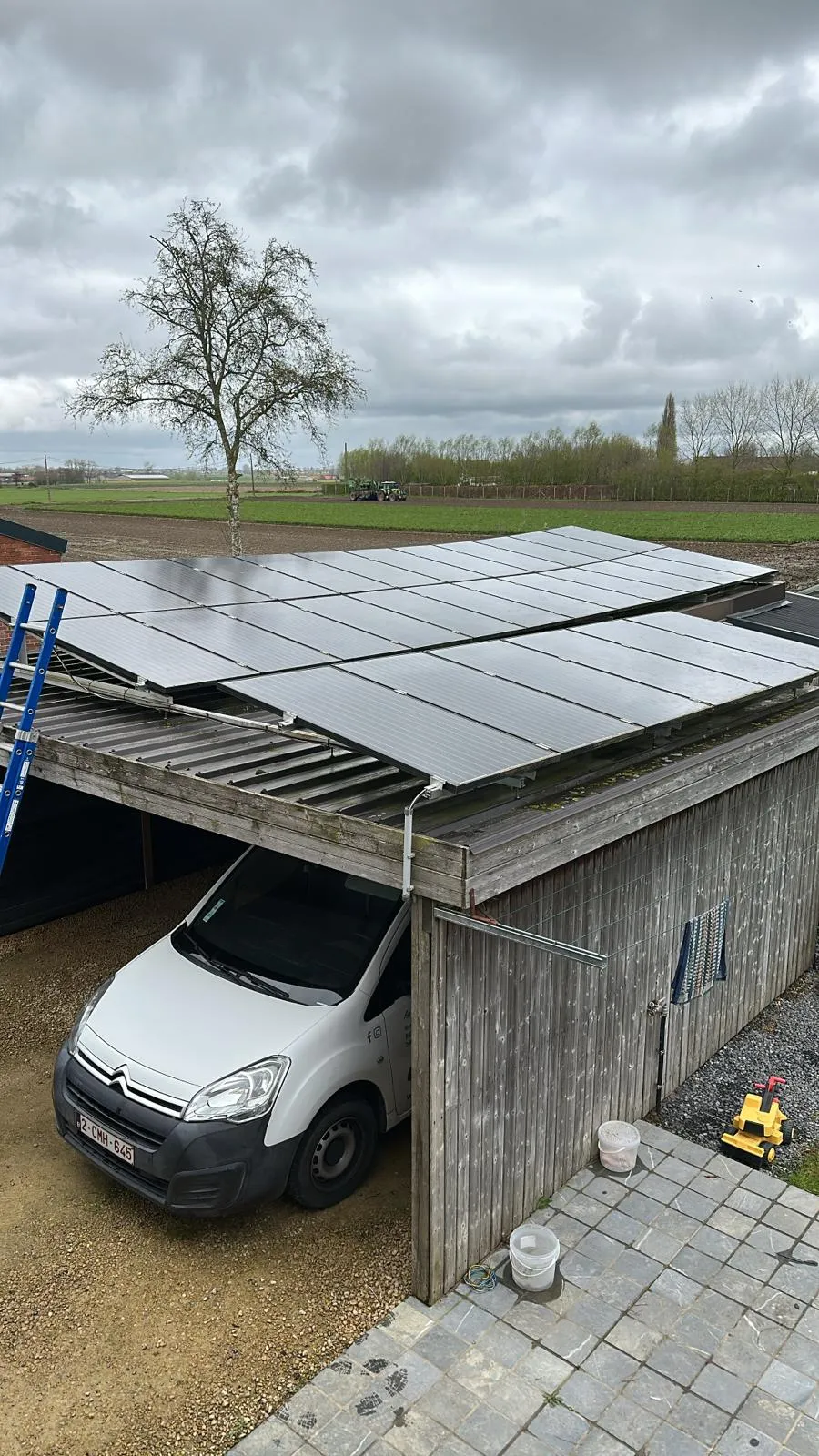Zonnepanelen + Batterij + Slimme Sturing installatie Hooglede — Solarnation
