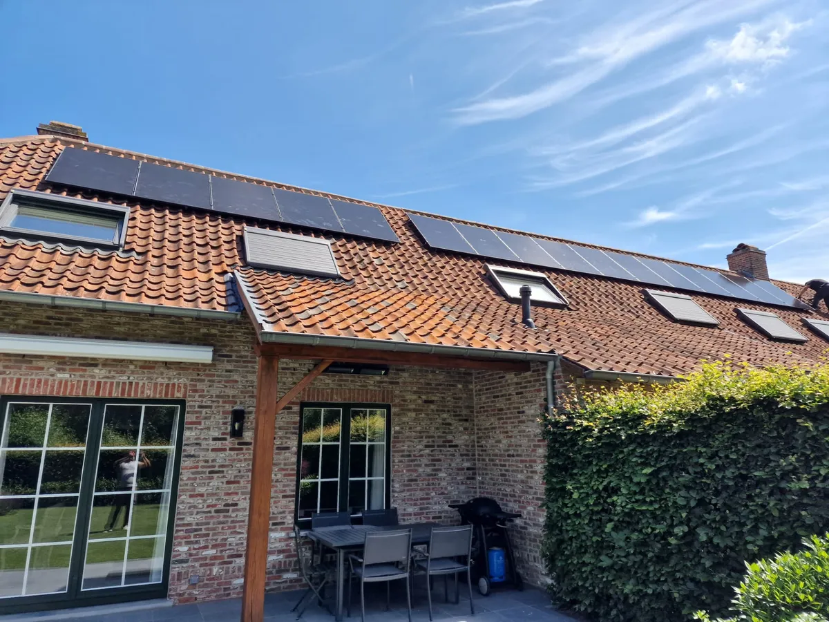 Zonnepanelen + Batterij installatie Destelbergen — Solarnation