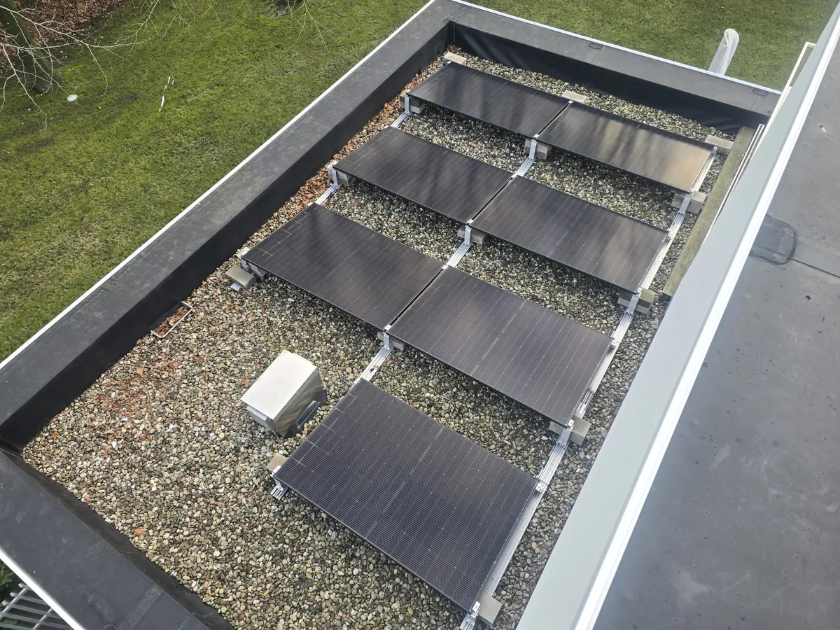 Zonnepanelen + Batterij installatie Jabbeke — Solarnation