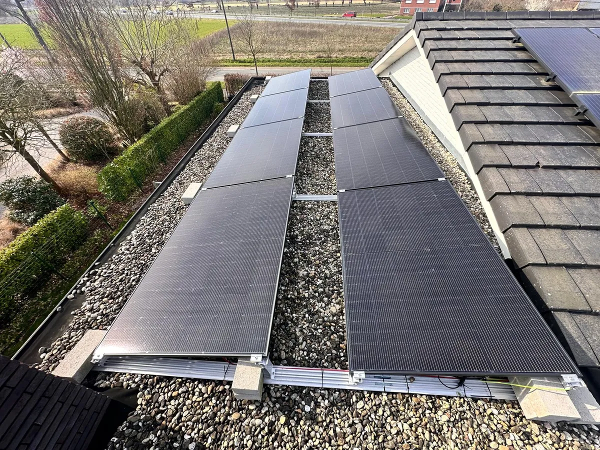 Zonnepanelen + Batterij + Slimme Sturing installatie Nazareth-De Pinte — Solarnation