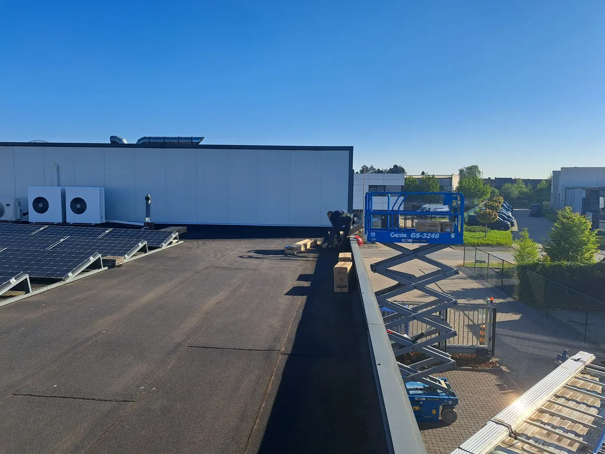Zonnepanelen installatie Halen — Solarnation