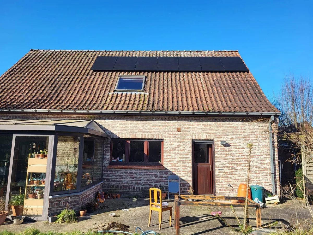 Panneaux solaires + Batterie + Pilotage Intelligent installation Aalter — Solarnation