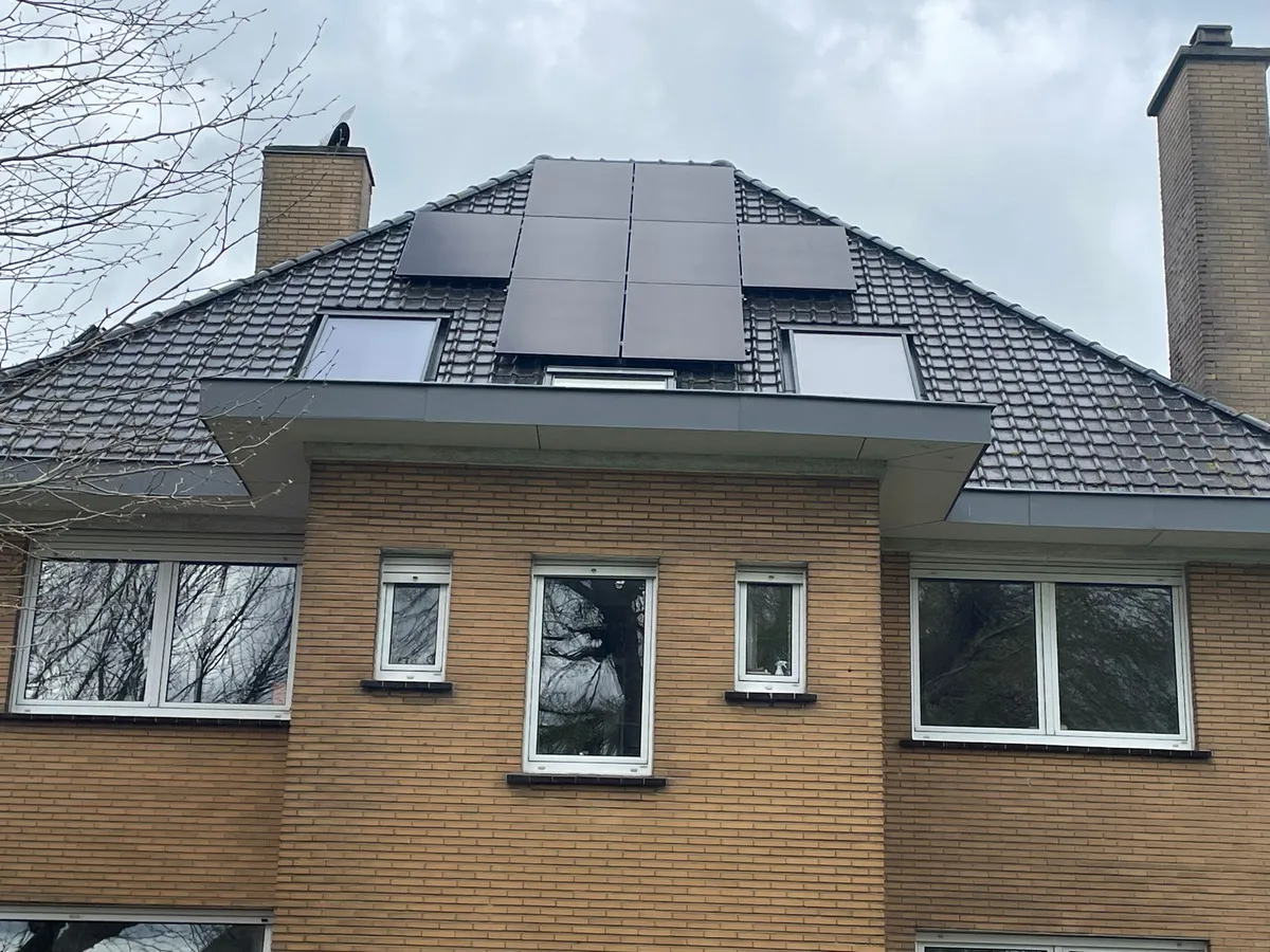 Panneaux solaires + Batterie + Pilotage Intelligent installation Zedelgem — Solarnation