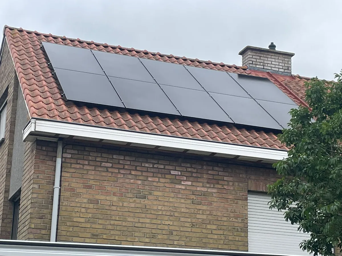 Zonnepanelen installatie Roeselare — Solarnation