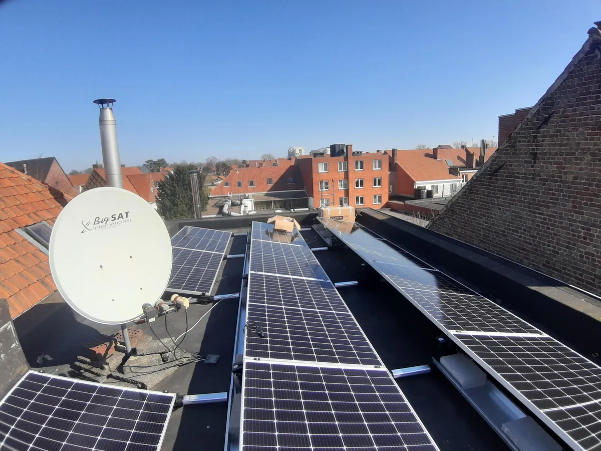 Zonnepanelen + Batterij + Slimme Sturing Kortrijk