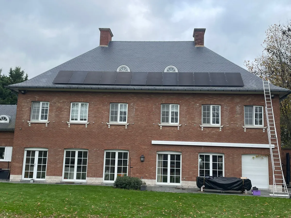 Zonnepanelen + Batterij + Slimme Sturing Kortrijk