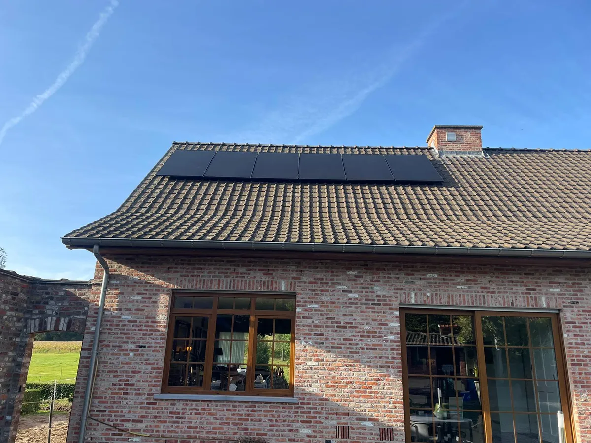 Zonnepanelen + Batterij + Slimme Sturing installatie Wortegem-Petegem — Solarnation