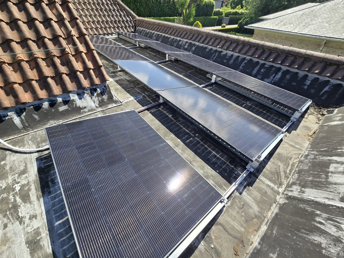 Zonnepanelen installatie Roeselare — Solarnation