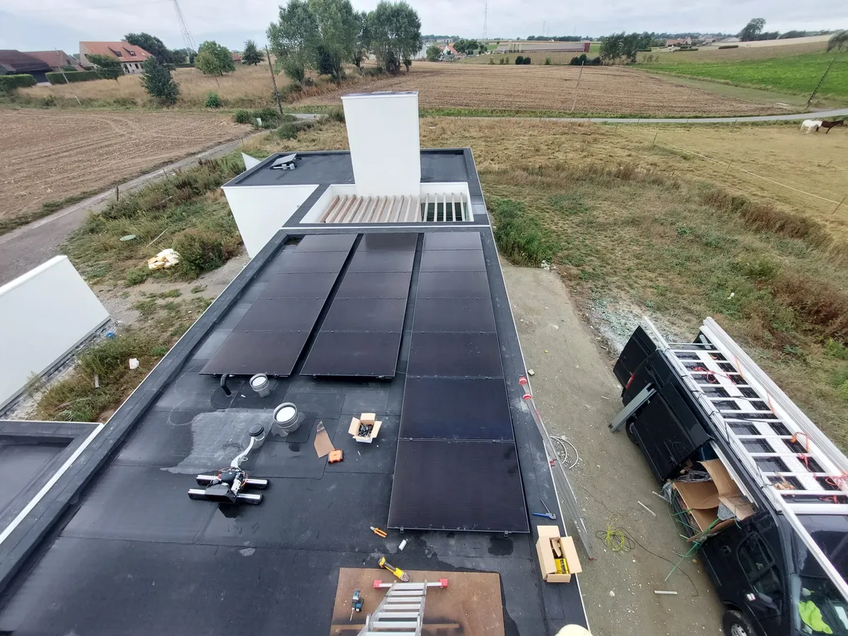 Zonnepanelen + Batterij + Slimme Sturing Zwevegem